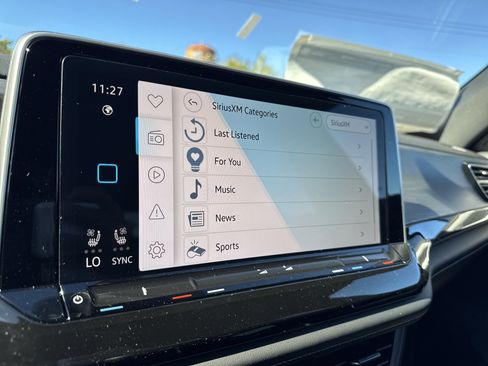 New 2026 Volkswagen Atlas Cross Sport SE image 19