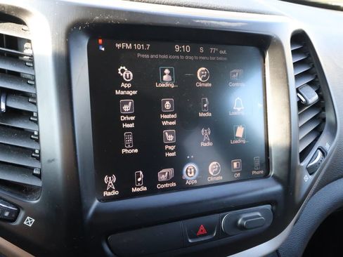 Used 2016 Jeep Cherokee Latitude w/ Cold Weather Group AWD/4WD image 21