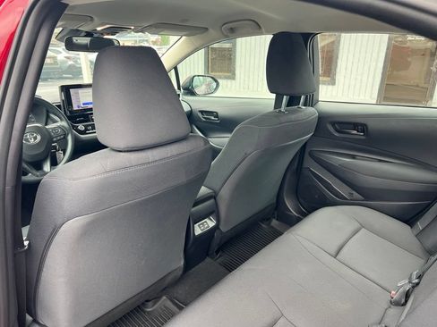 Used 2025 Toyota Corolla LE FWD image 17