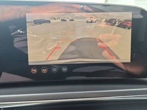 Used 2024 Cadillac Lyriq Tech image 15