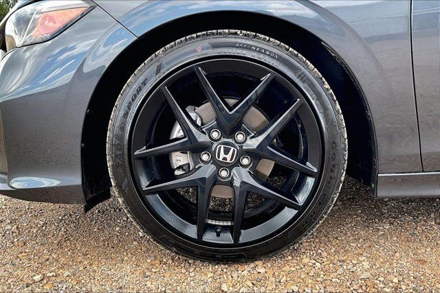 Used 2025 Honda Civic Sport image 32