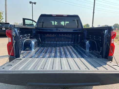 Used 2023 Chevrolet Silverado 1500 LT w/ Z71 Off-Road Package AWD/4WD image 11