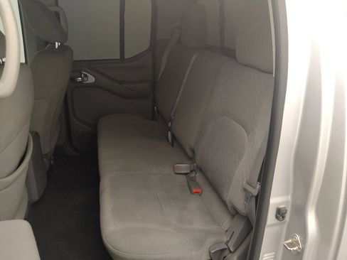 Used 2019 Nissan Frontier SV image 18