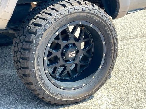 Used 2019 Toyota Tacoma SR5 AWD/4WD image 39