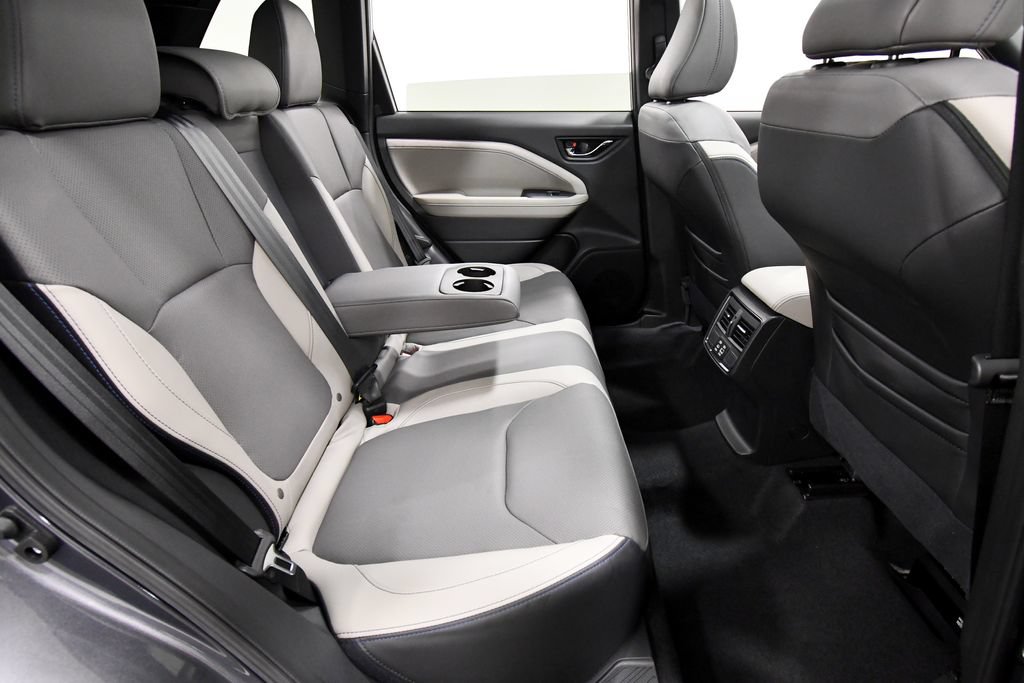 Used 2025 Subaru Forester Limited AWD/4WD image 18