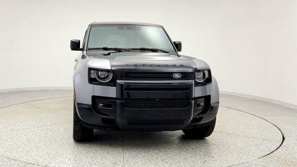Used 2023 Land Rover Defender 110 X AWD/4WD image 2