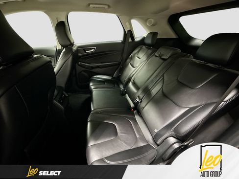 Used 2022 Ford Edge Titanium AWD/4WD image 27