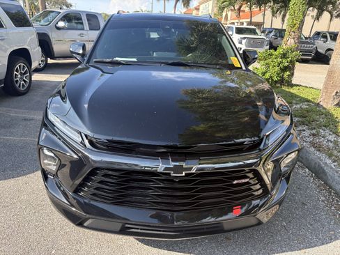 Used 2024 Chevrolet Blazer RS w/ Driver Confidence II Package FWD image 2