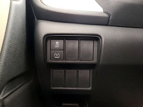 Used 2019 Honda CR-V LX image 5