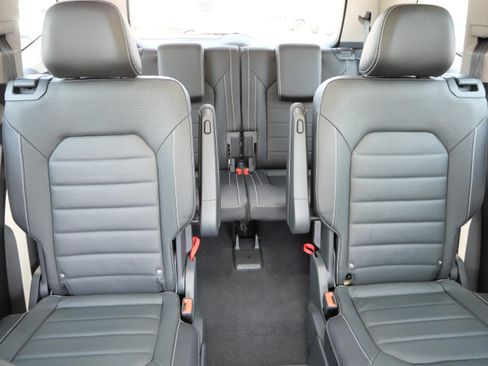 Certified 2024 Volkswagen Atlas SEL AWD/4WD image 13