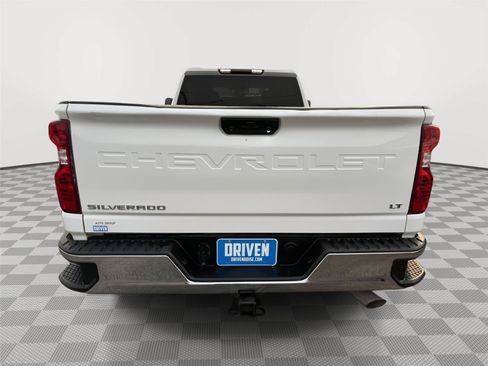 Used 2024 Chevrolet Silverado 2500 LT AWD/4WD image 5