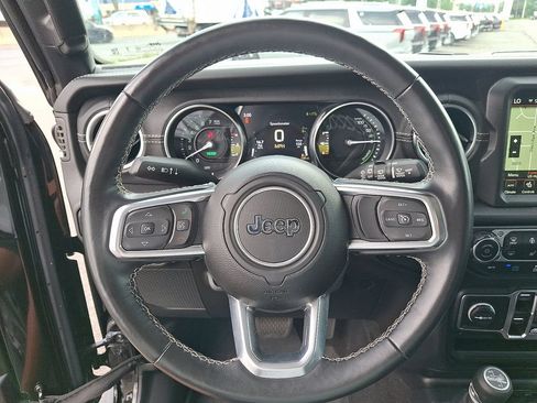 Used 2023 Jeep Wrangler Unlimited Sahara w/ Dual Top Group AWD/4WD image 20