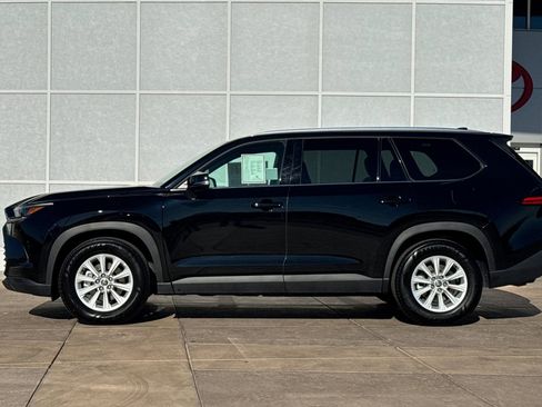 Certified 2025 Toyota Grand Highlander AWD image 8