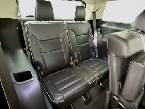 Used 2023 GMC Acadia Denali FWD image 28