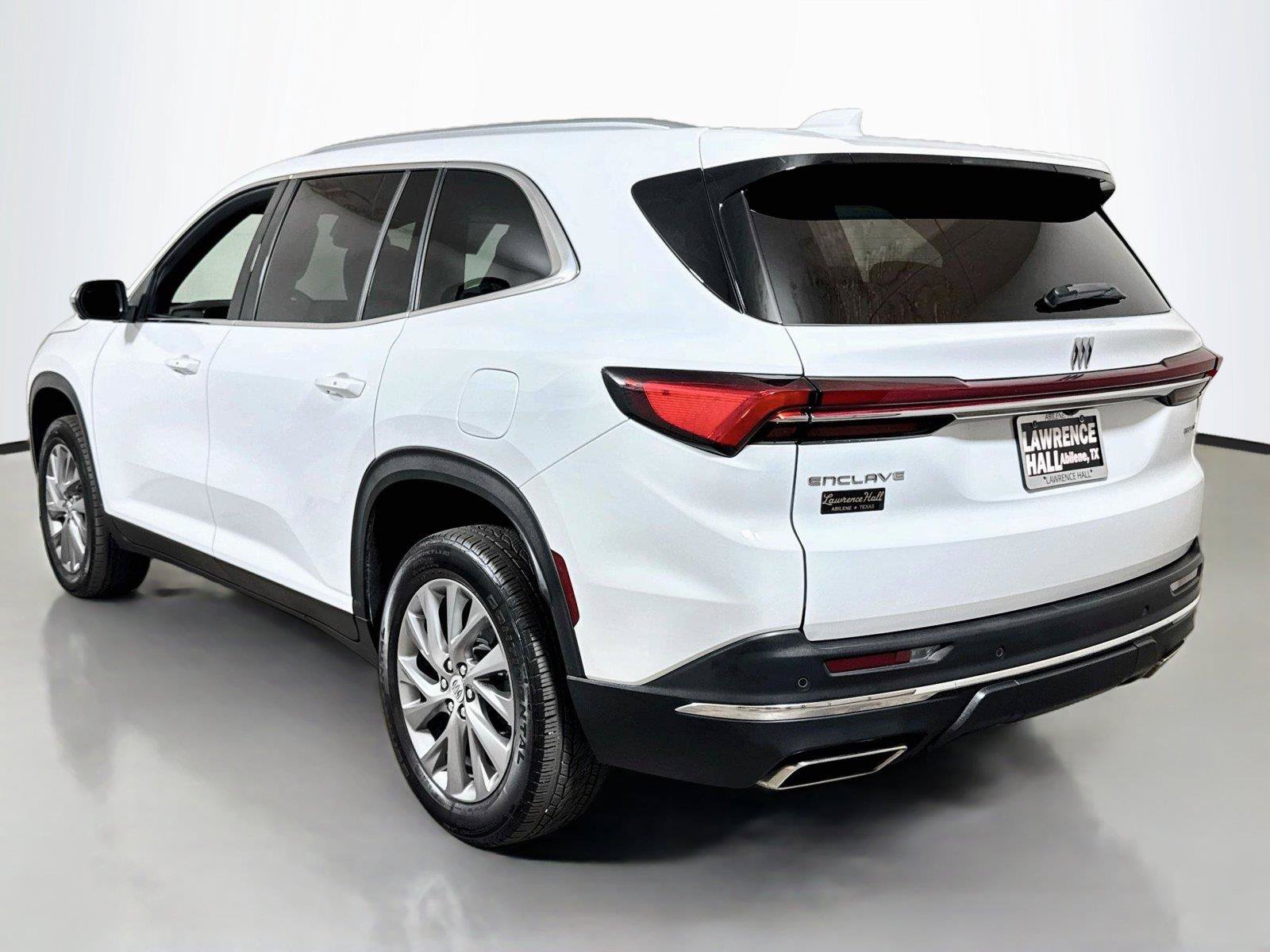 Used 2025 Buick Enclave Preferred FWD image 6