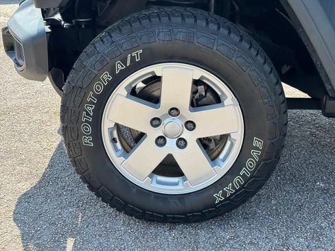 Used 2021 Jeep Wrangler Unlimited Sport AWD/4WD image 9