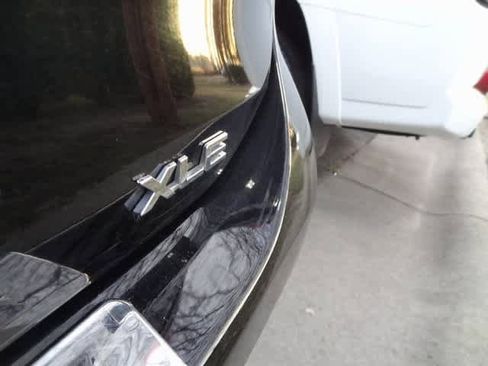 Used 2023 Toyota Highlander XLE image 17