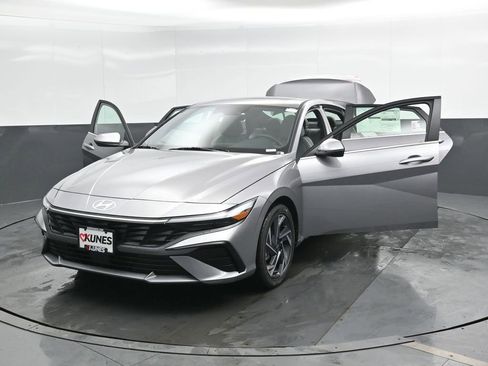 New 2026 Hyundai Elantra Limited w/ Cargo Package image 52