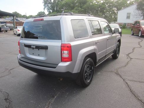 Used 2016 Jeep Patriot Sport FWD image 6