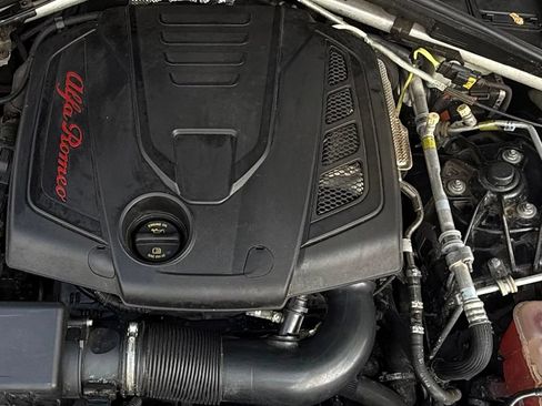 Used 2017 Alfa Romeo Giulia RWD image 15