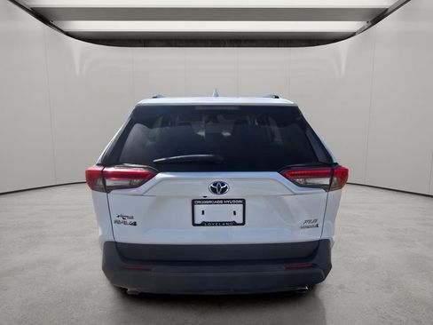 Used 2021 Toyota RAV4 XLE w/ Convenience Package image 6