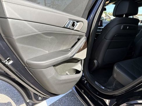 Certified 2025 BMW X6 xDrive40i image 13