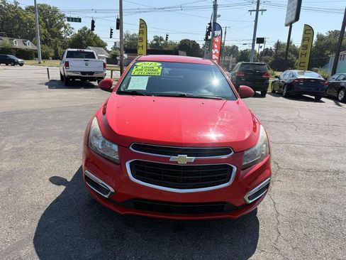 Used 2015 Chevrolet Cruze LT FWD image 3