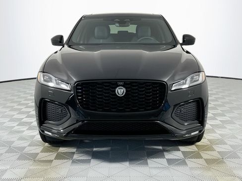 Used 2026 Jaguar F-PACE R-Dynamic S image 2