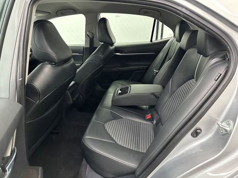 Used 2021 Toyota Camry SE image 19