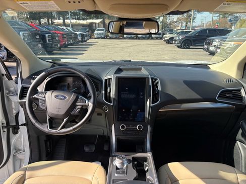 Used 2022 Ford Edge SEL w/ Convenience Package image 14