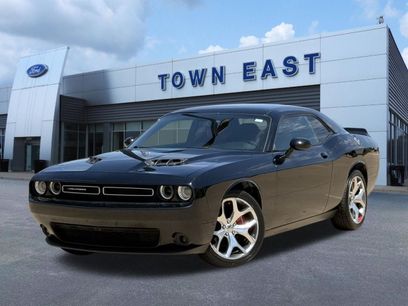 Used 2016 Dodge Challenger SXT Plus