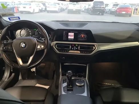 Used 2020 BMW 330i Sedan w/ Driving Assistance Package RWD image 9