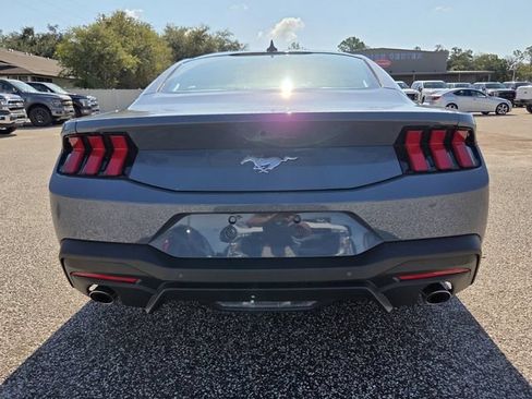 Used 2026 Ford Mustang Coupe RWD image 7