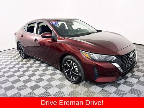 Used 2025 Nissan Sentra SV FWD image 1