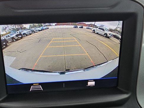 Used 2023 GMC Sierra 2500 Pro w/ Convenience Package AWD/4WD image 11