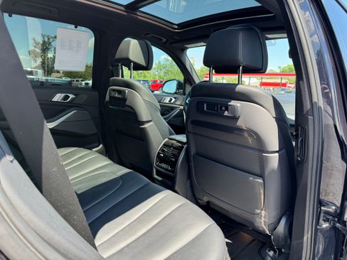 Used 2019 BMW X5 xDrive50i w/ M Sport Package AWD/4WD image 16