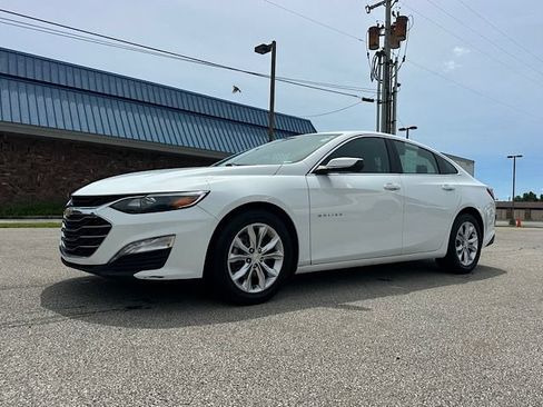 Used 2023 Chevrolet Malibu LT w/ Driver Confidence Package FWD image 2