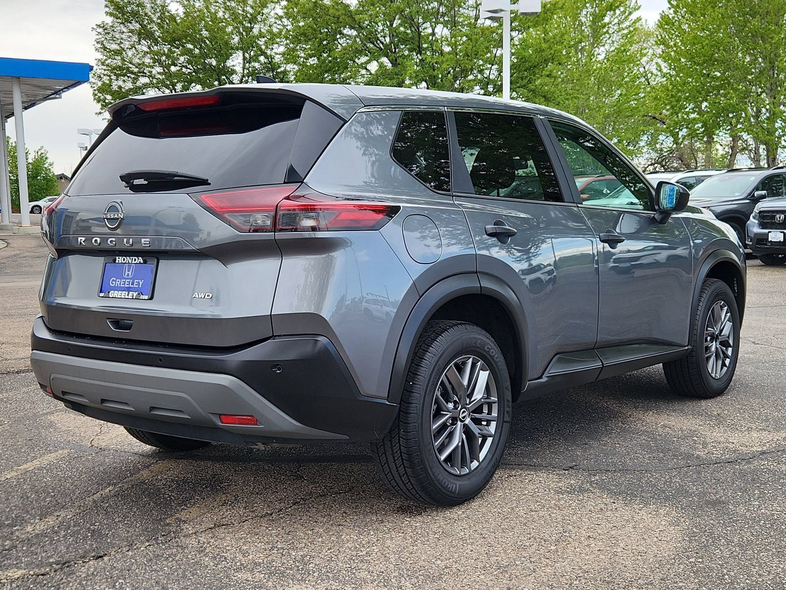 Used 2023 Nissan Rogue S AWD/4WD image 5