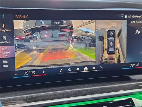 New 2026 BMW 750e xDrive w/ Premium Package image 13