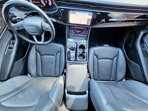 Used 2020 Audi Q8 Premium Plus w/ Premium Plus Package AWD/4WD image 27