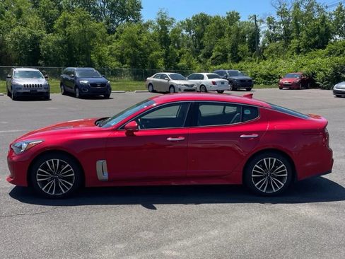 Used 2019 Kia Stinger RWD image 2