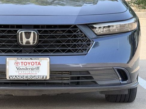Used 2023 Honda Accord EX image 8
