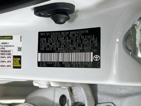 Used 2025 Toyota Corolla LE FWD image 28