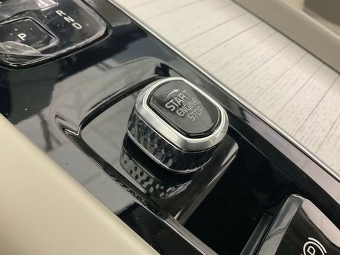 New 2026 Volvo XC60 T8 Ultra image 17