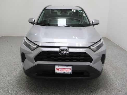 Used 2025 Toyota RAV4 XLE FWD image 3