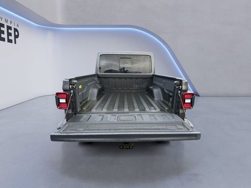 Used 2020 Jeep Gladiator Overland image 21