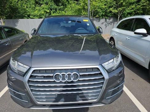 Used 2019 Audi Q7 2.0T Premium Plus w/ Premium Plus Package AWD/4WD image 2