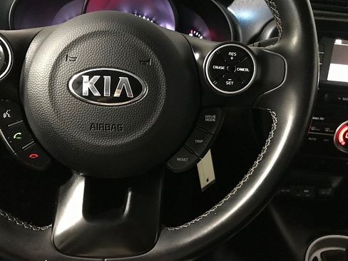 Used 2017 Kia Soul + w/ Designer's Package FWD image 25