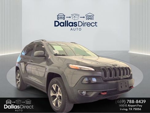 Used 2018 Jeep Cherokee Trailhawk w/ Quick Order Package 27L image 2