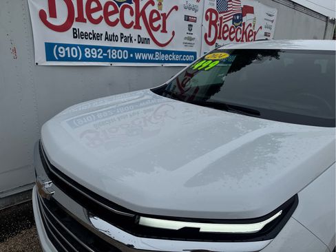 Used 2024 Chevrolet Traverse LT w/ Trailering Package AWD/4WD image 9